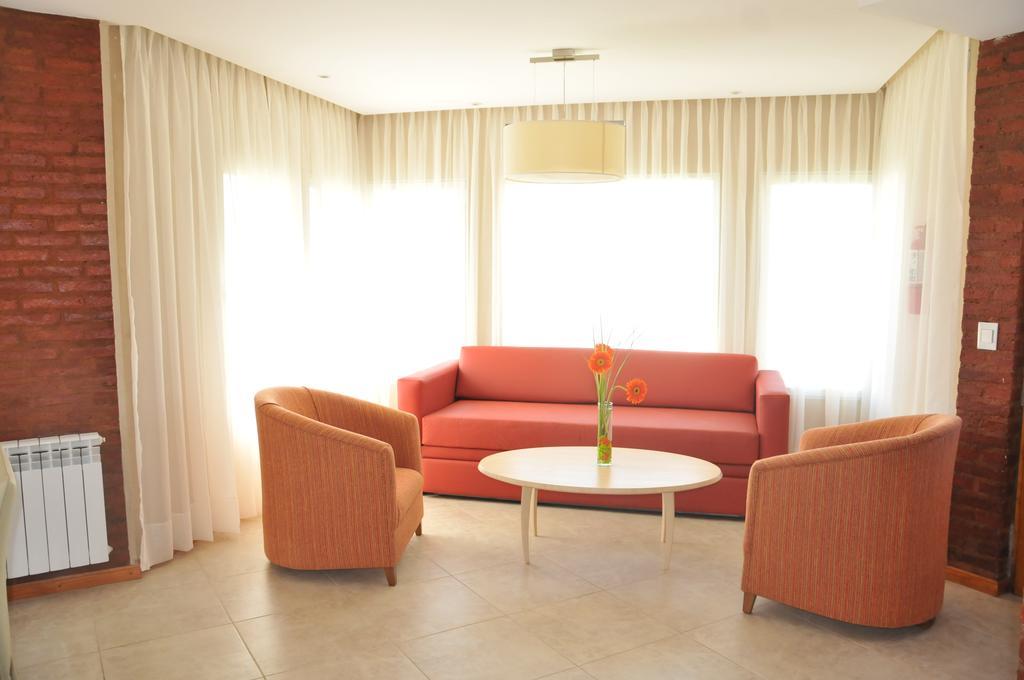 Antu Malal Hotel Plaza Huincul Luaran gambar