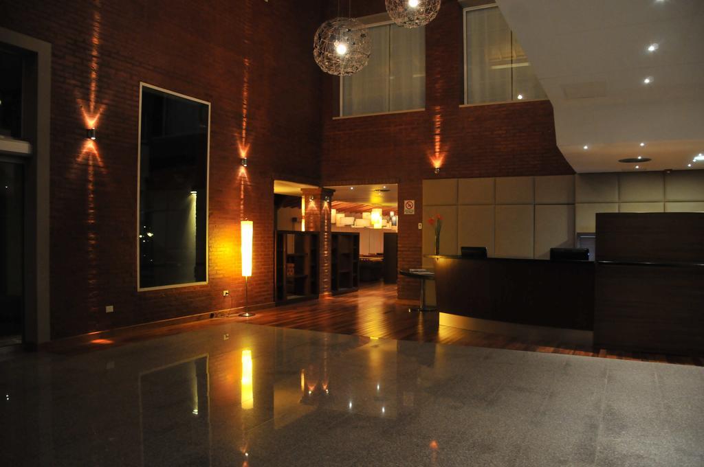 Antu Malal Hotel Plaza Huincul Luaran gambar