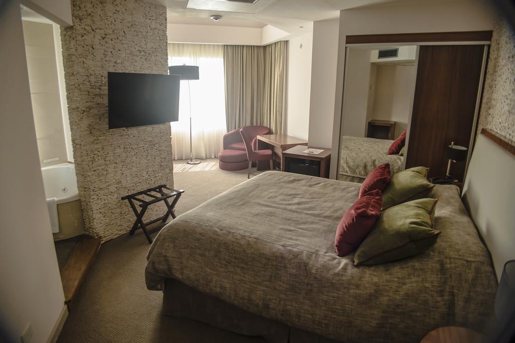 Antu Malal Hotel Plaza Huincul Luaran gambar